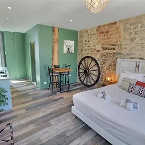  Appartement Centre-ville Avec Terrasse Rustique